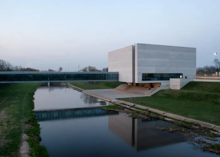 Apartment By The River Point